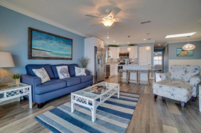 Perfect Beach Getaway with Bay Views & Boat Dock & Trailer Parking